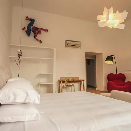 Youroom Margutta بيت للعطل